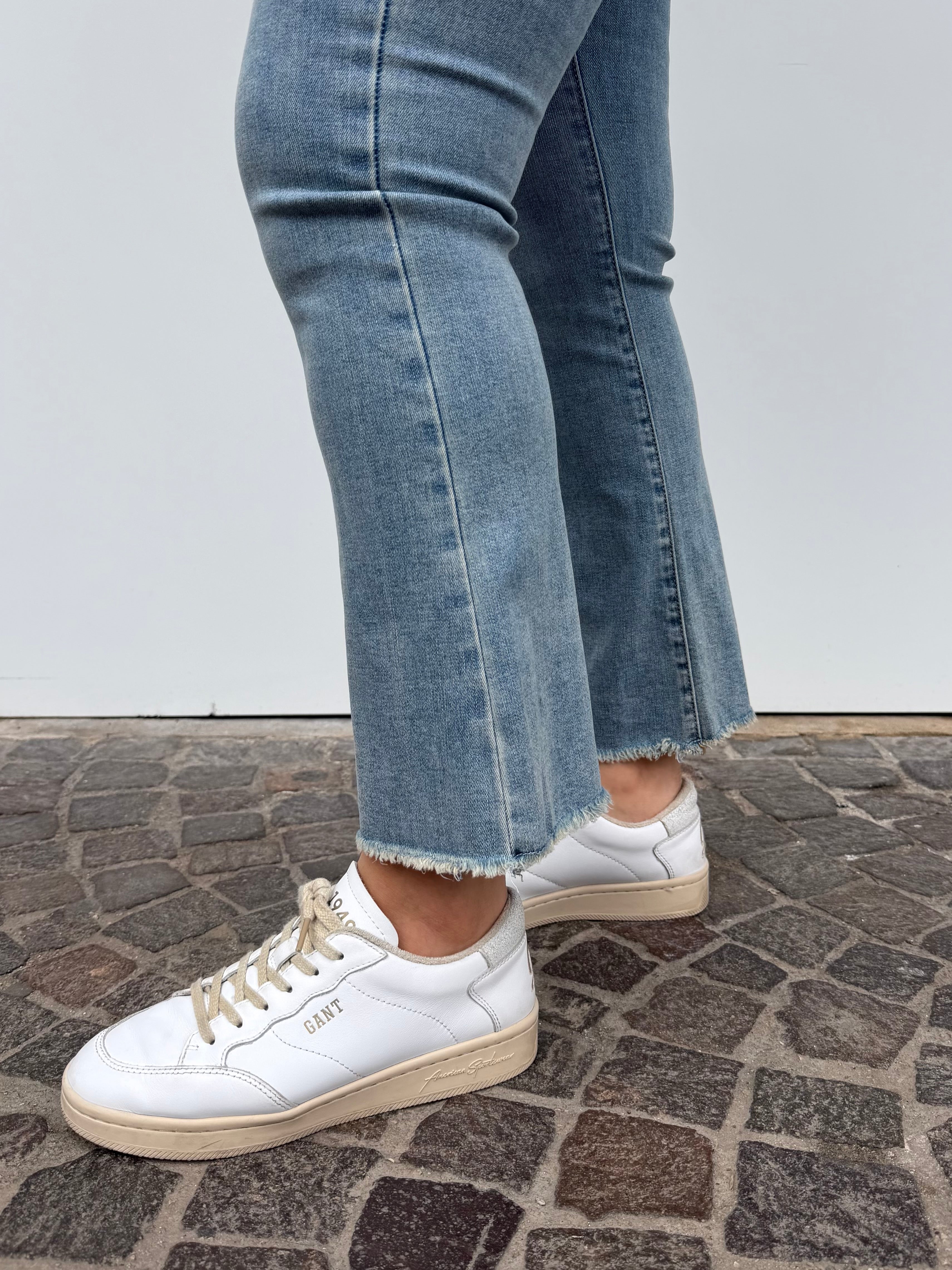 Jeans trombetta lavaggio sfumato