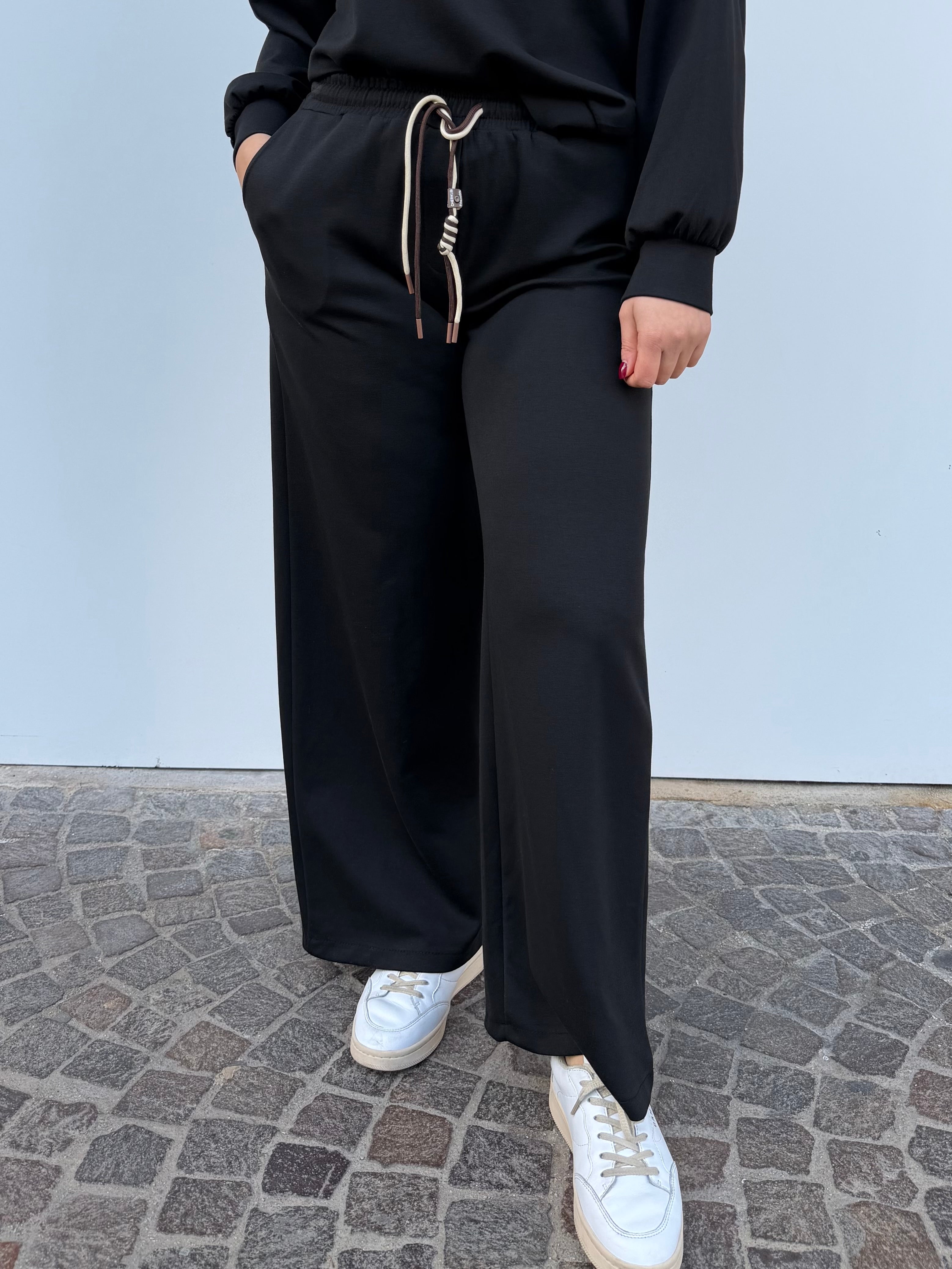 Pantalone tuta a palazzo