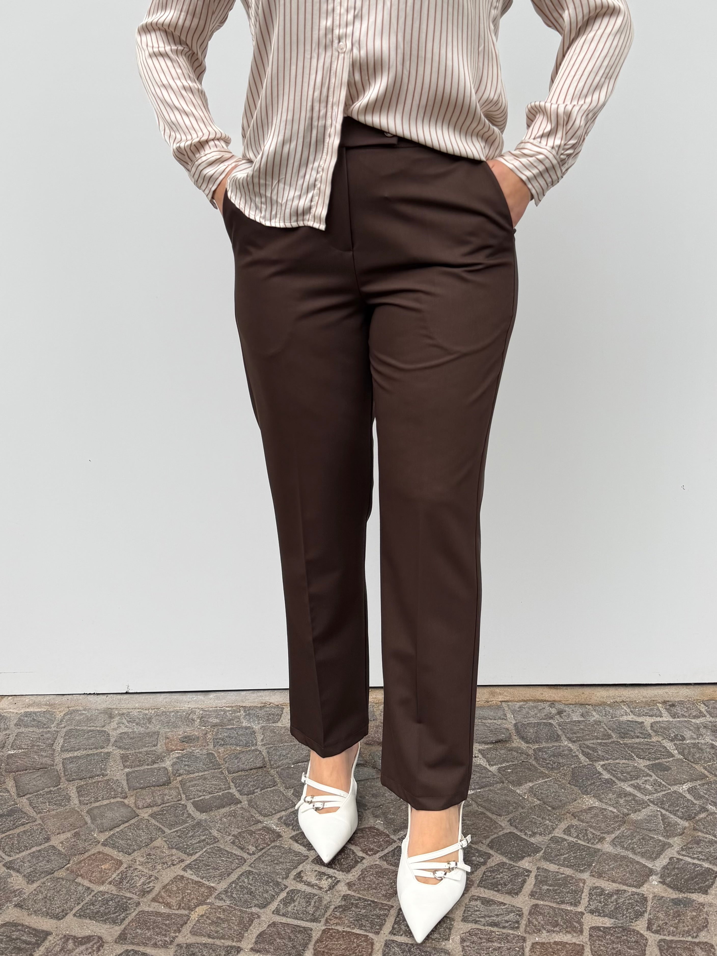 Pantalone a sigaretta