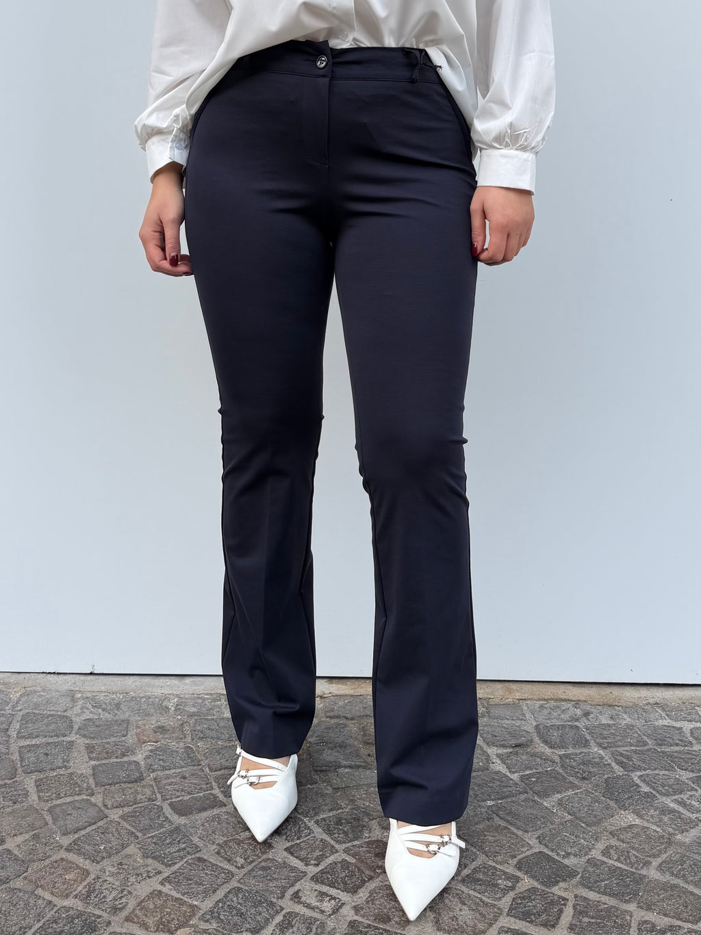 Pantalone zampa in punto milano
