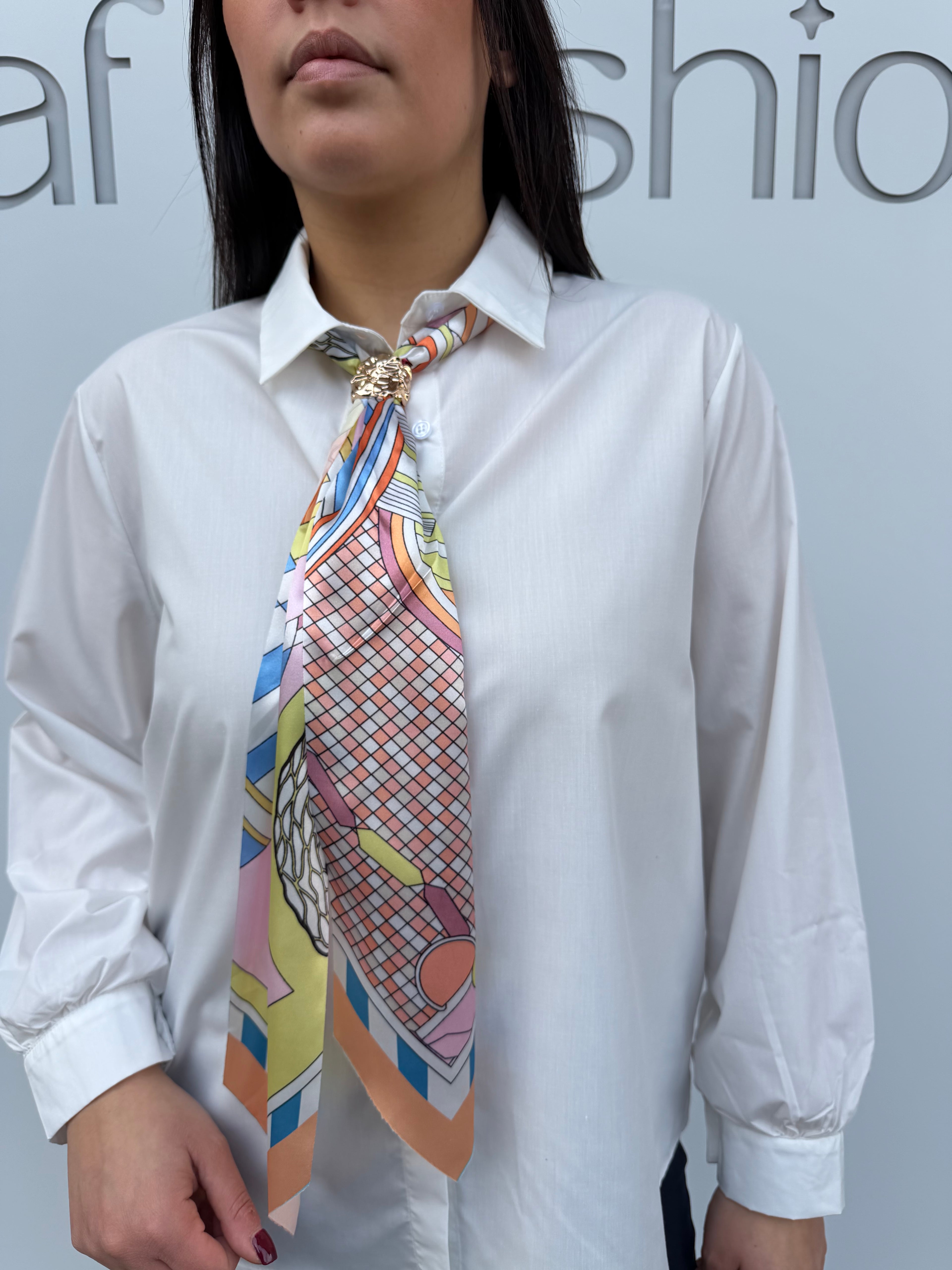 Camicia in cotone con foulard
