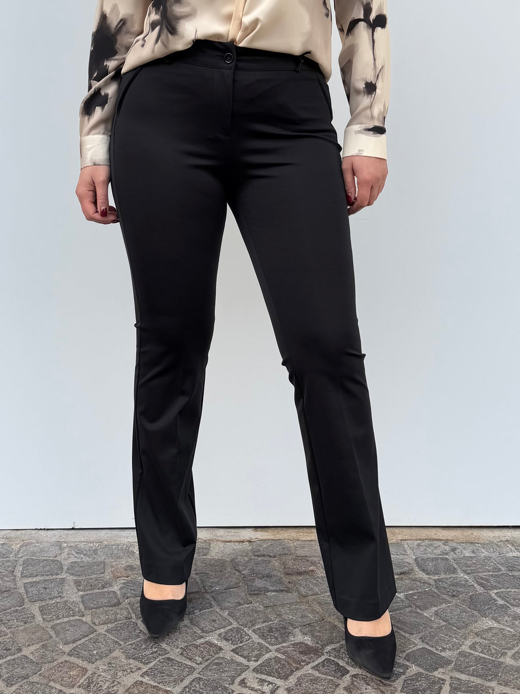 Pantalone zampa in punto milano