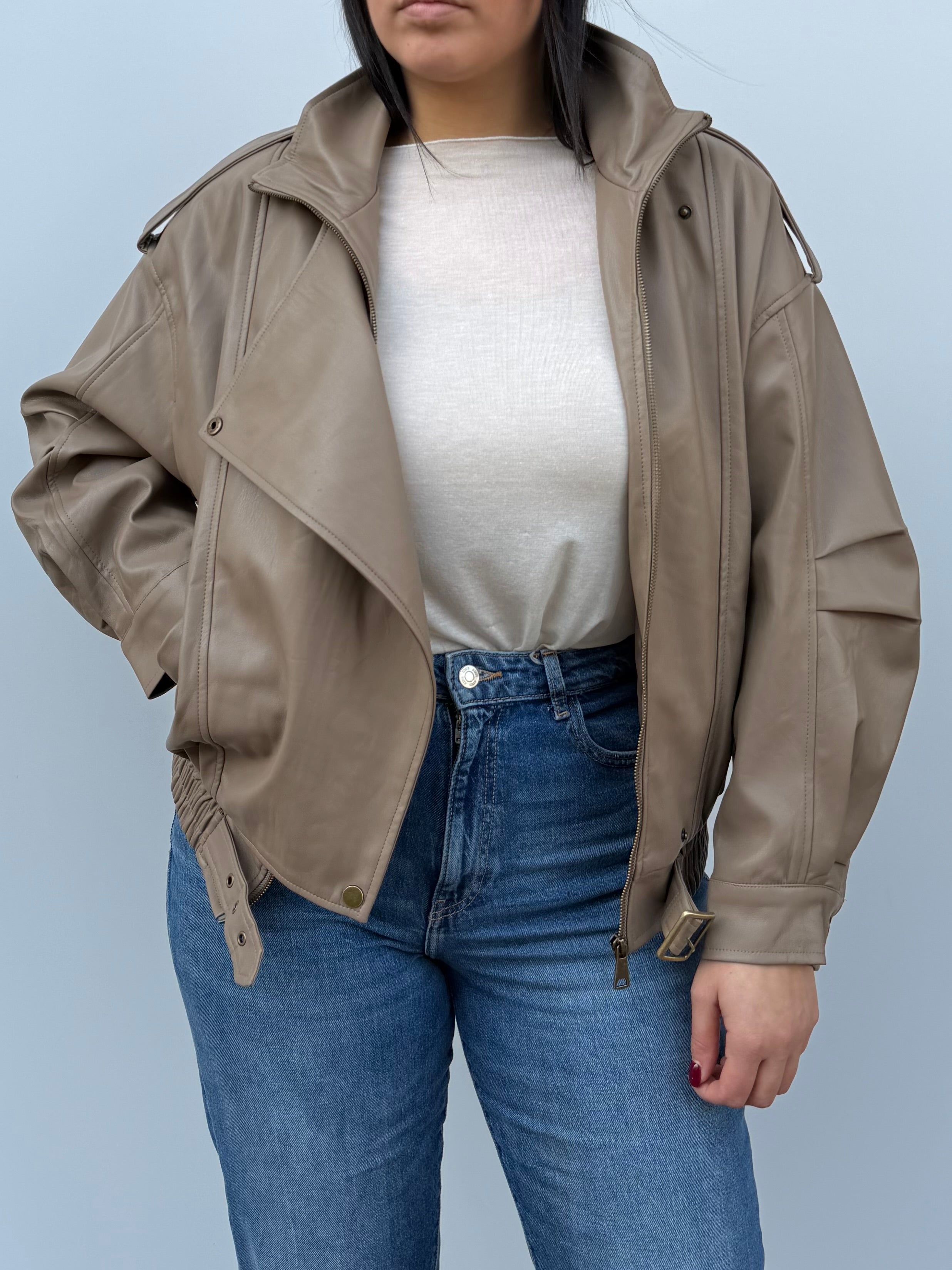 Giubbotto in ecopelle con collo alto