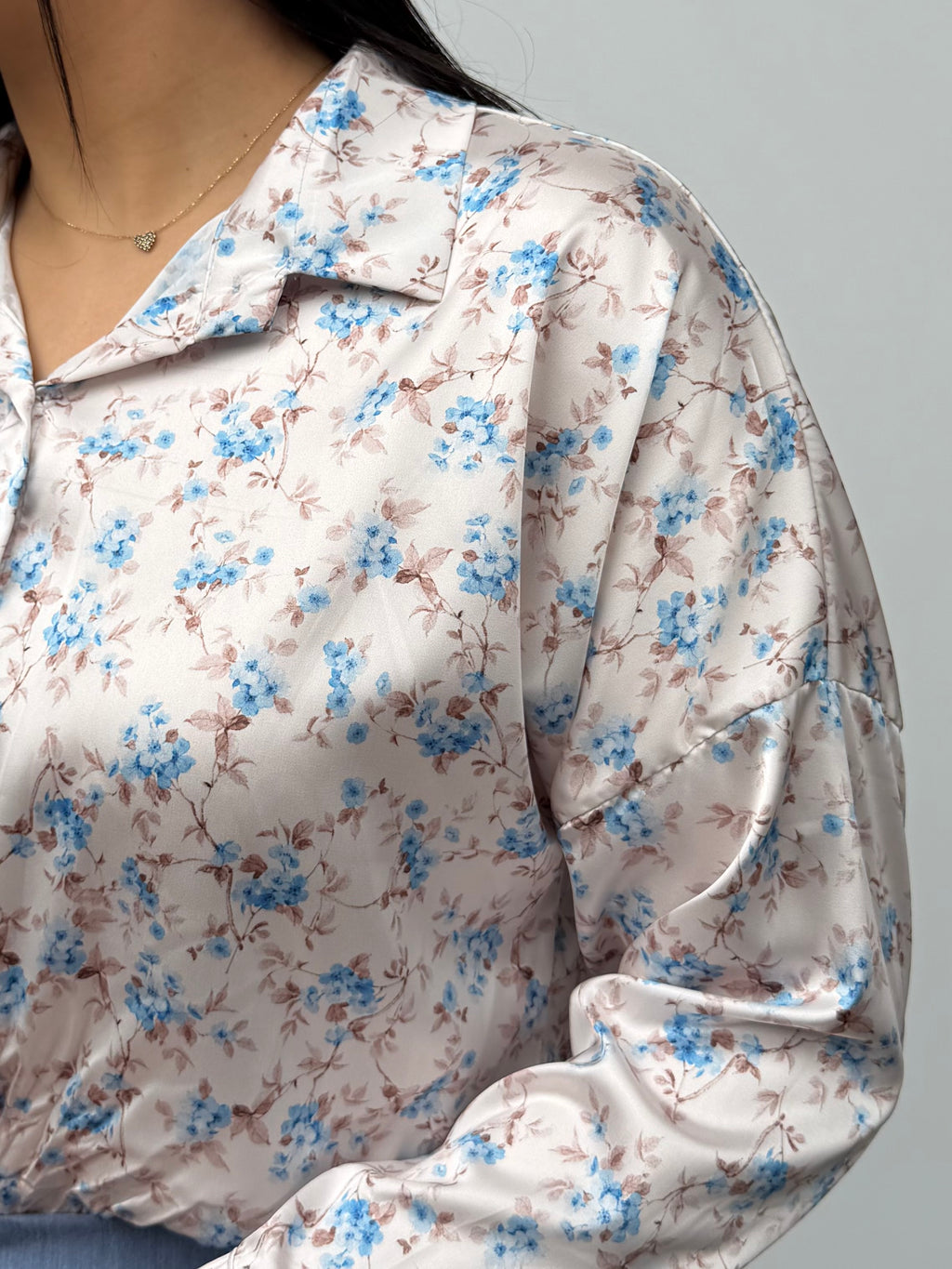 Camicia in raso micro fantasia fiori