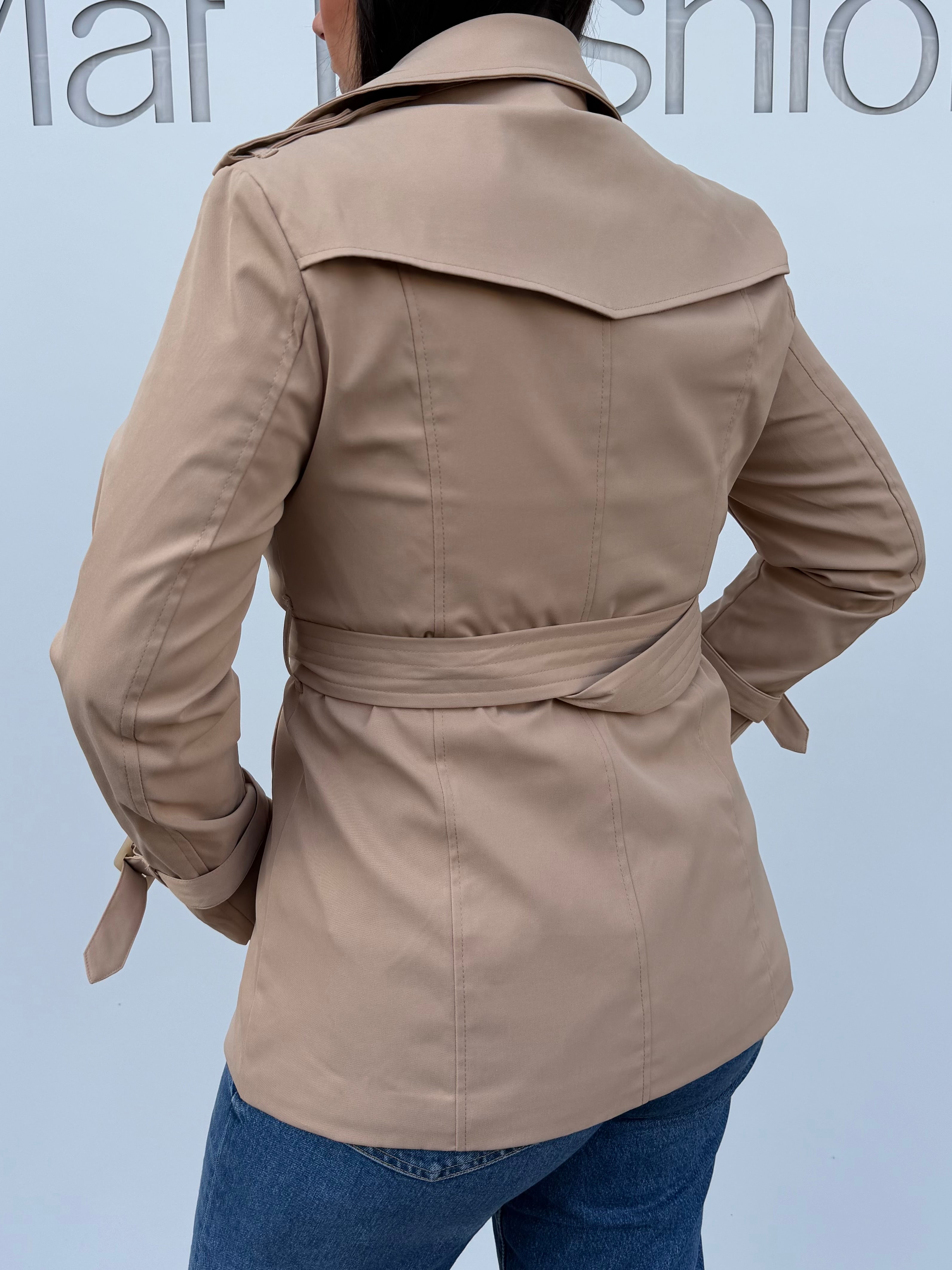 Trench doppio petto con cintura