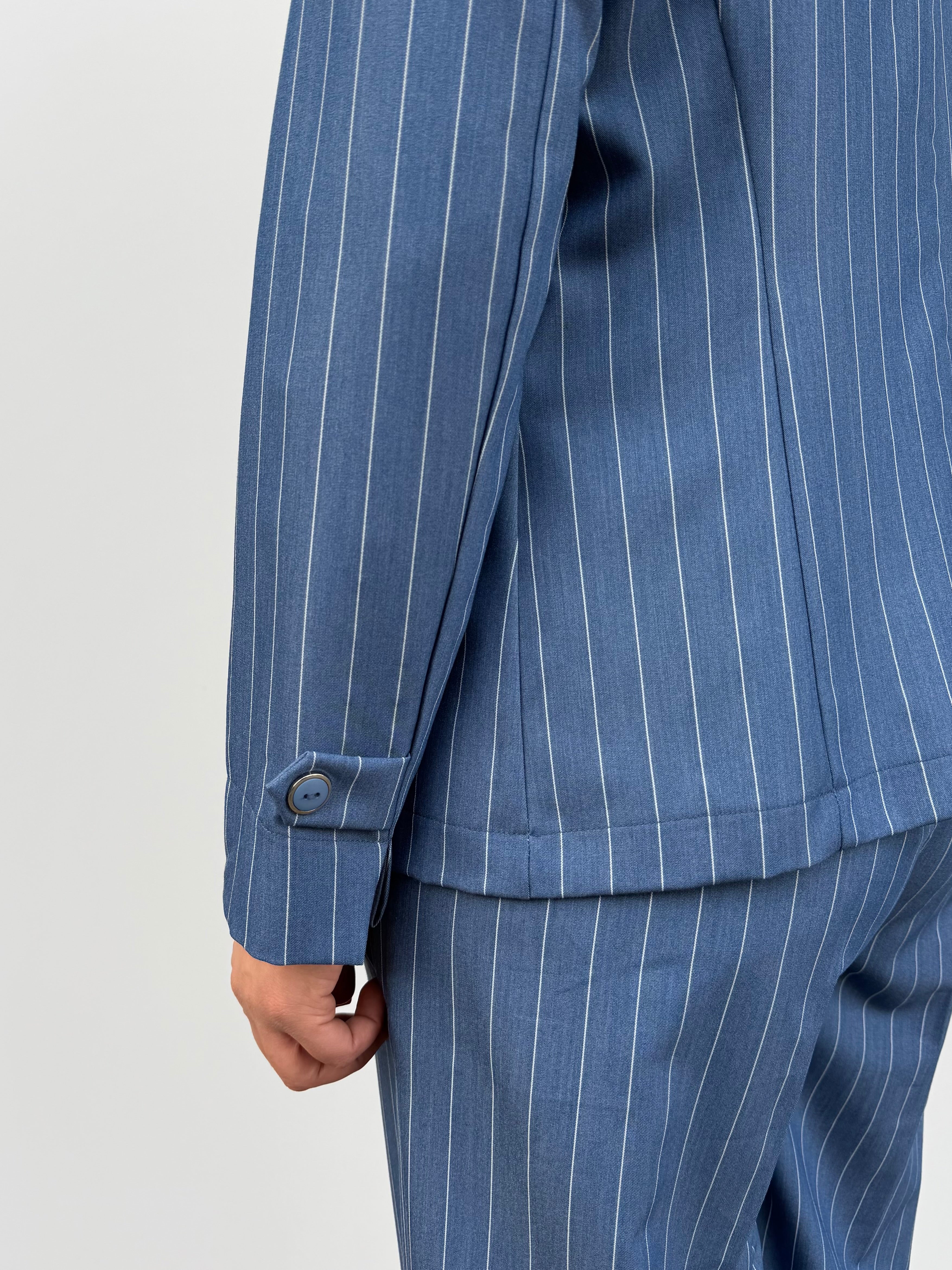 Giacca gessata in poliviscosa