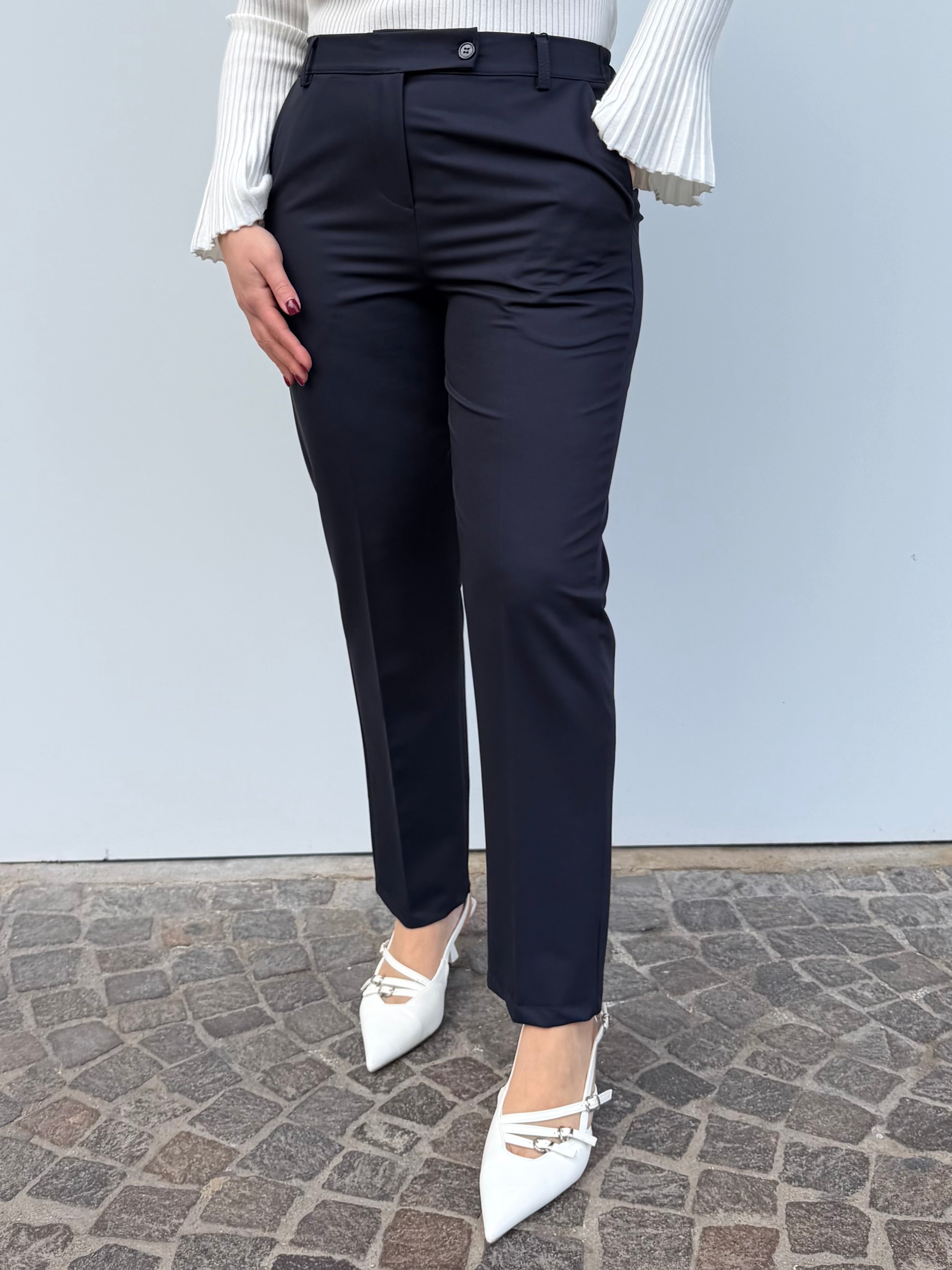 Pantalone a sigaretta