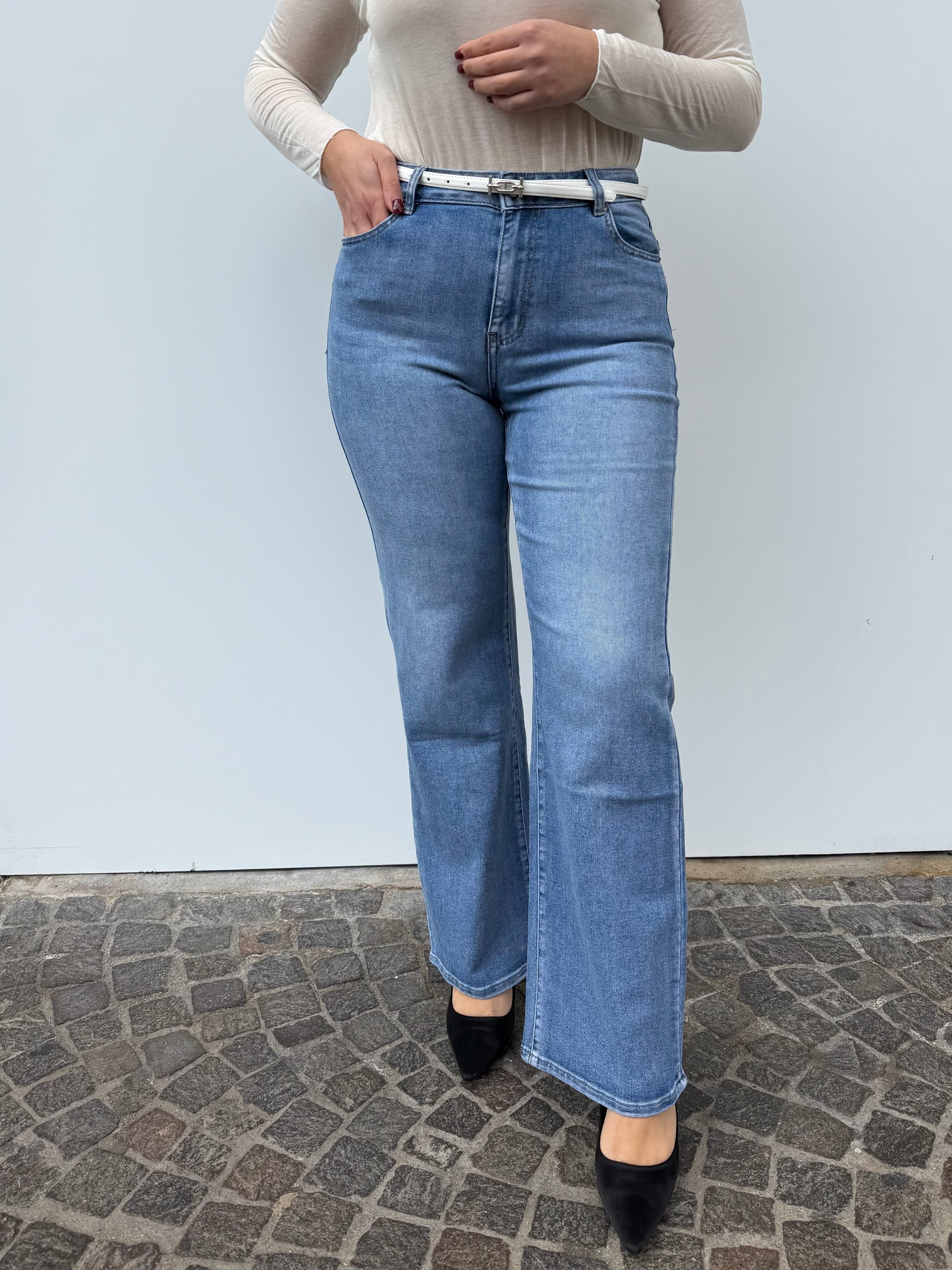 Jeans a palazzo lavaggio medio