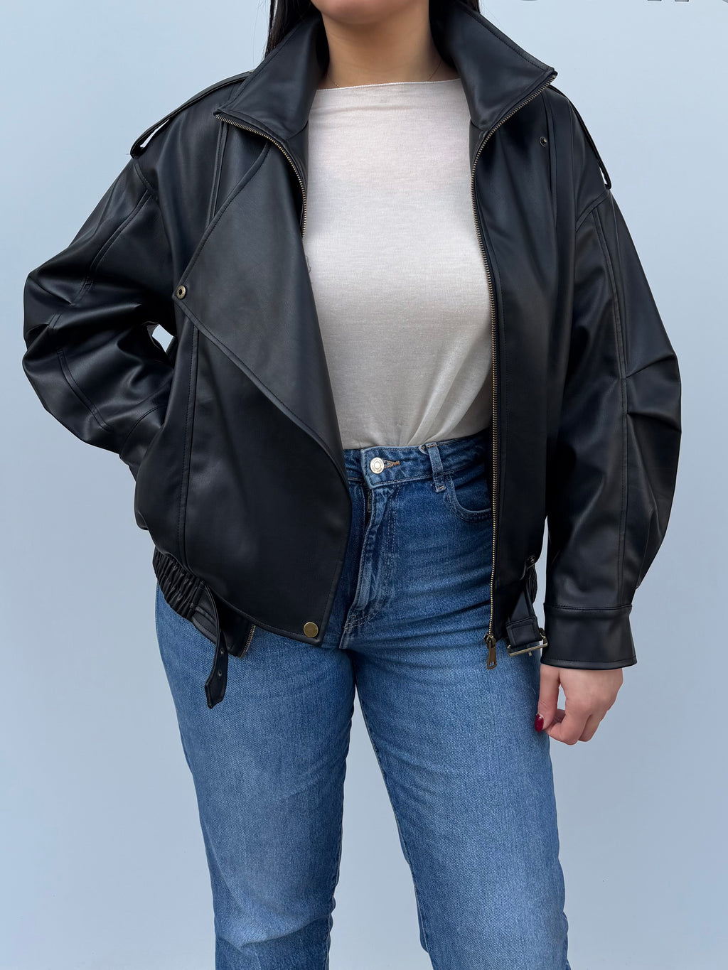 Giubbotto in ecopelle con collo alto